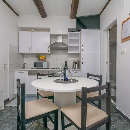 Apartament Porto Duće